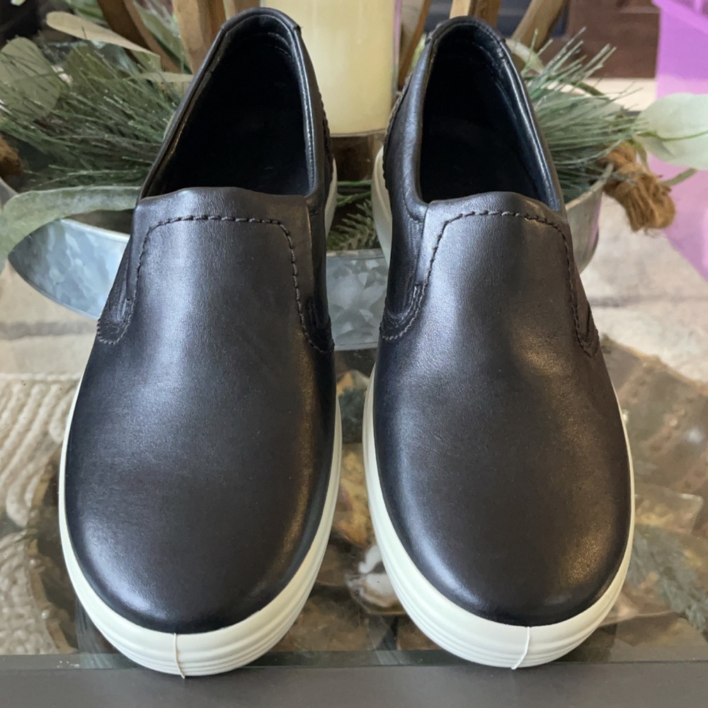 New black flats.